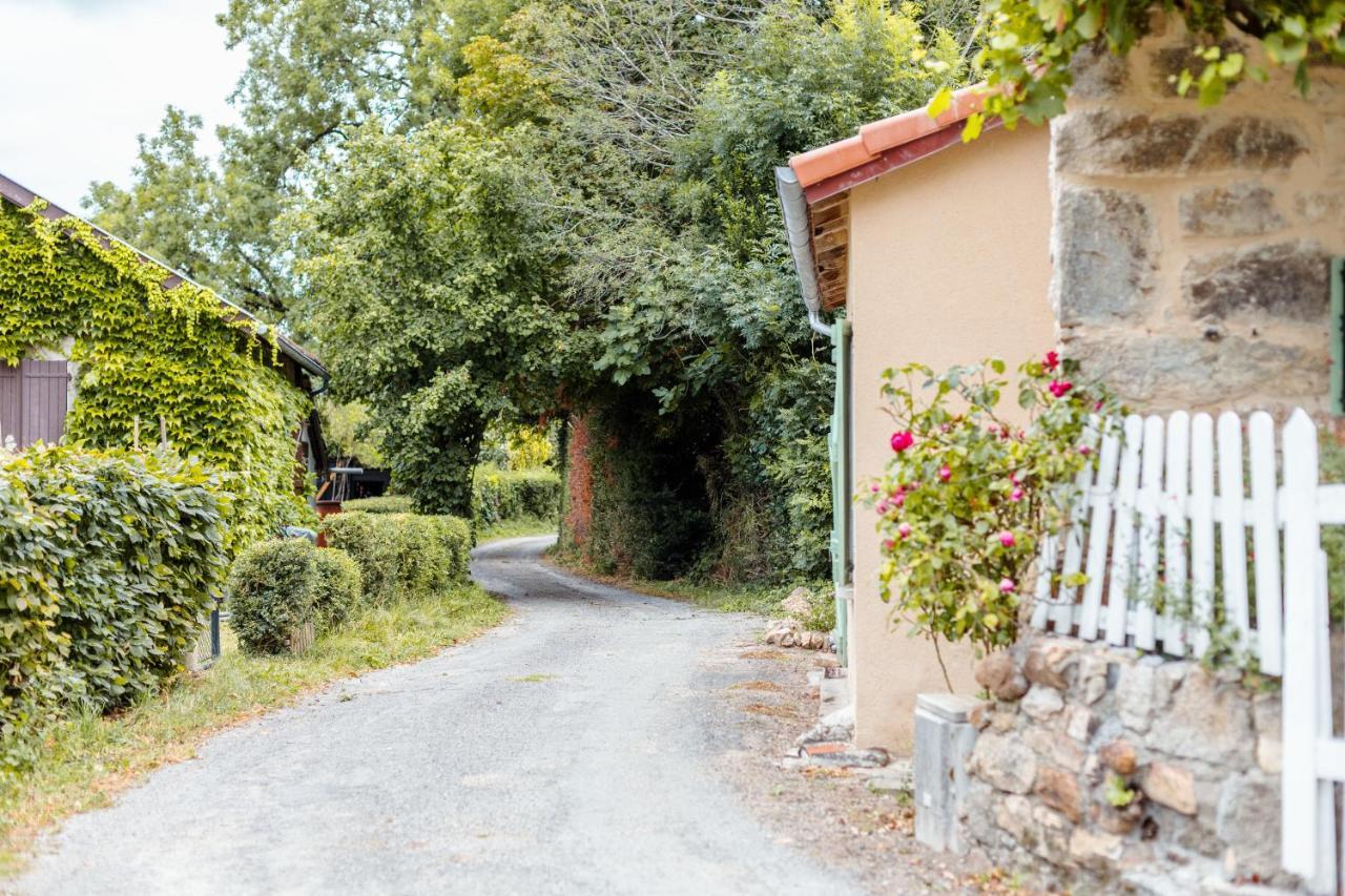 Le Gite De Romain Sanvensa Bagian luar foto